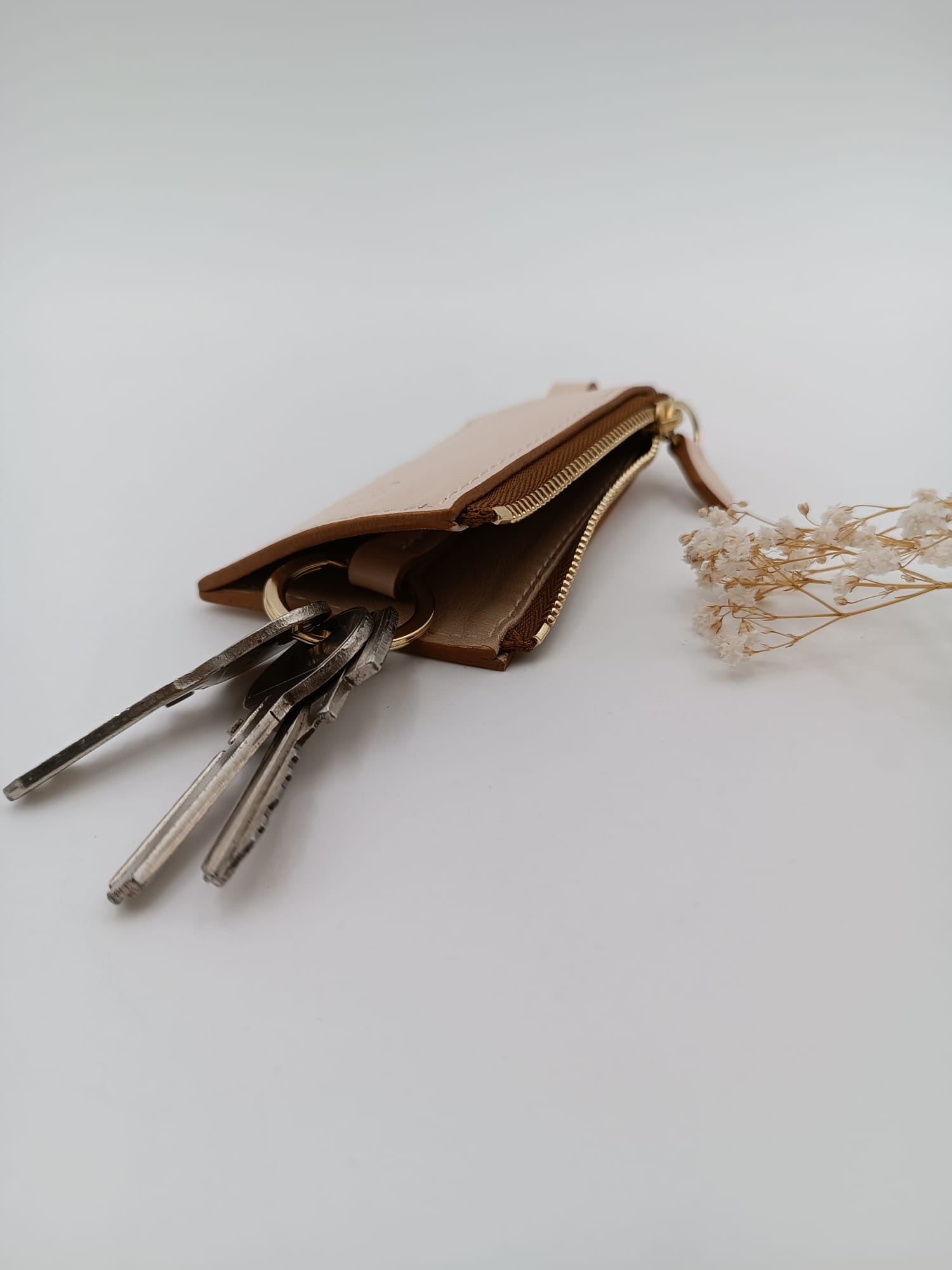 580FBDD8-6A64-41A2-9824-81233258E9DF