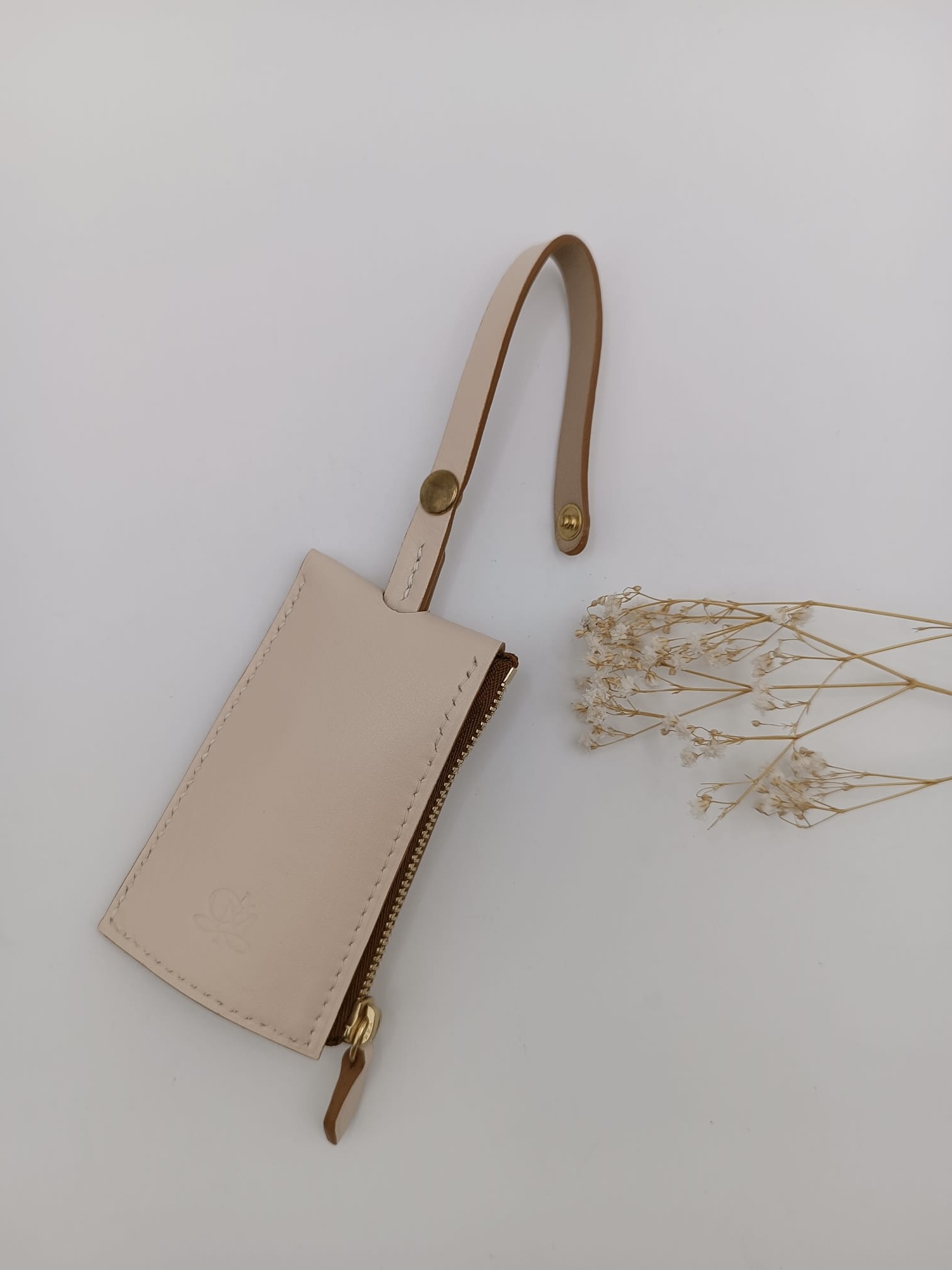 69D039B4-1C53-4D08-9823-E3D3DBB1A29C_1_201_a